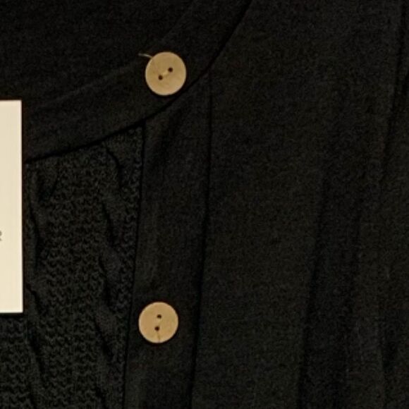 NWT LOVEU.DEAR split knit button tunic - Picture 8 of 15